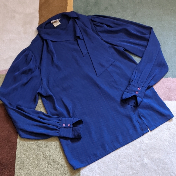 VINTAGE bow button up blouse - Picture 2 of 8